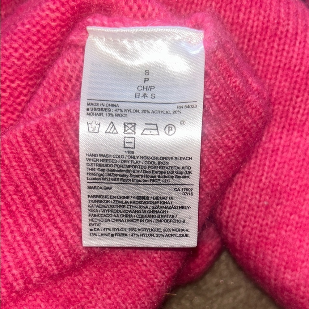 GAP Vibrant Pink and Black Crew Neck Sweater - Picture 3 of 6